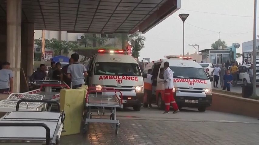 Nemocnice v Pásmu Gazy zoufale volají o pomoc. Čas se jim krátí